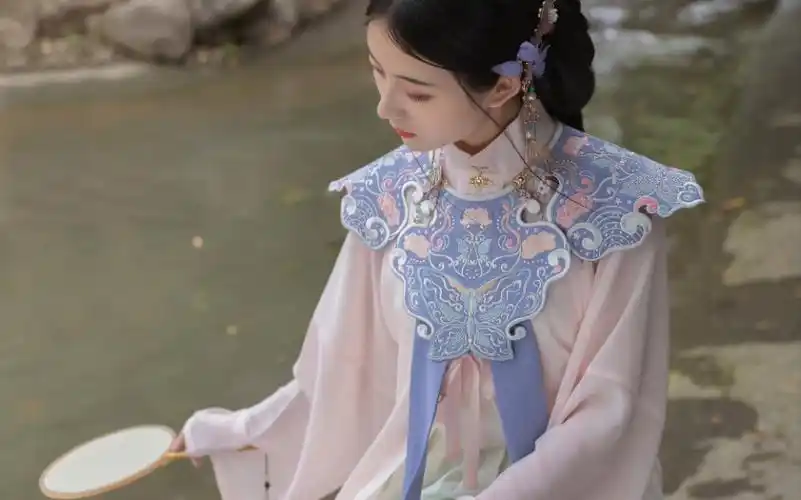 汉服云肩|【沧海玉蝶】—创作类商拍视频,给你种草!