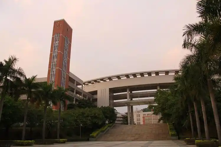 广东省国家级示范性普通高中和 a target="_blank" href="/item/广州