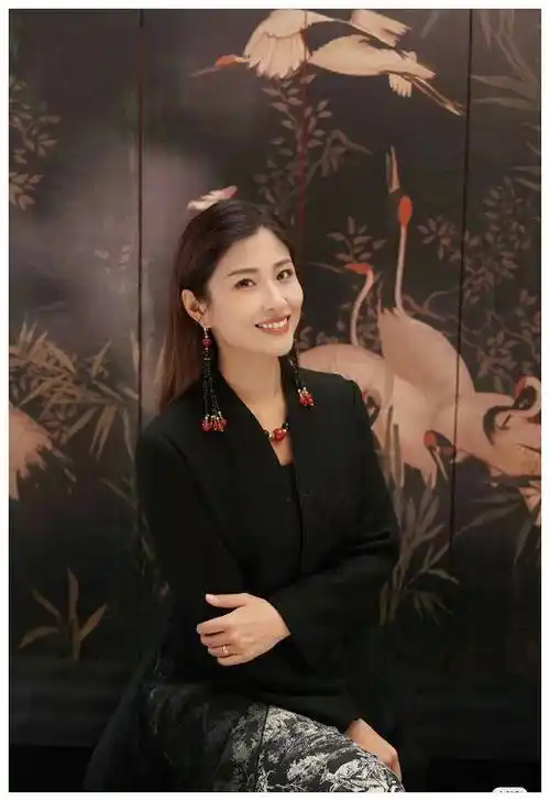 周家蔚,自曝最新近照,妥妥靓妈,引吸睛!_网友_方式_魅力