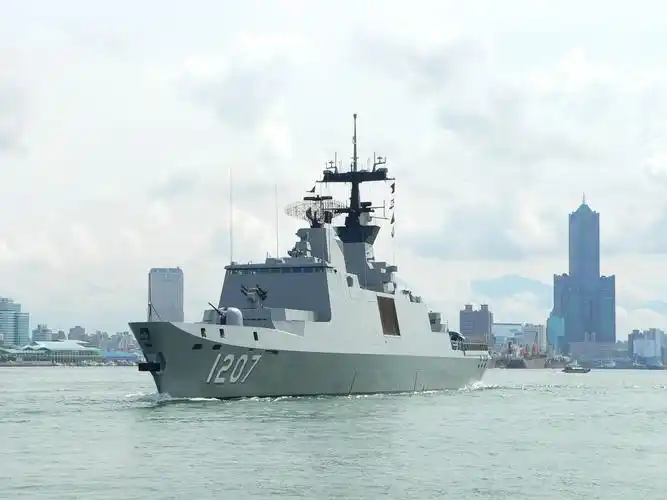 该导弹与爱国者3型性能相当沱江级导弹艇基隆级驱逐舰