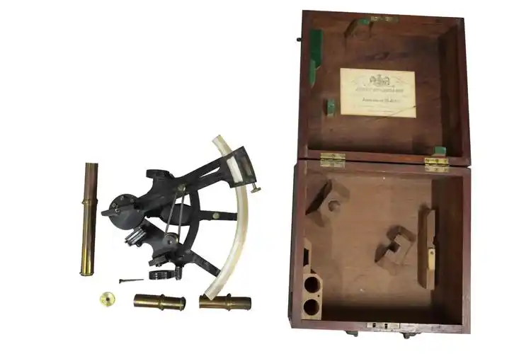 19世纪航海六分仪