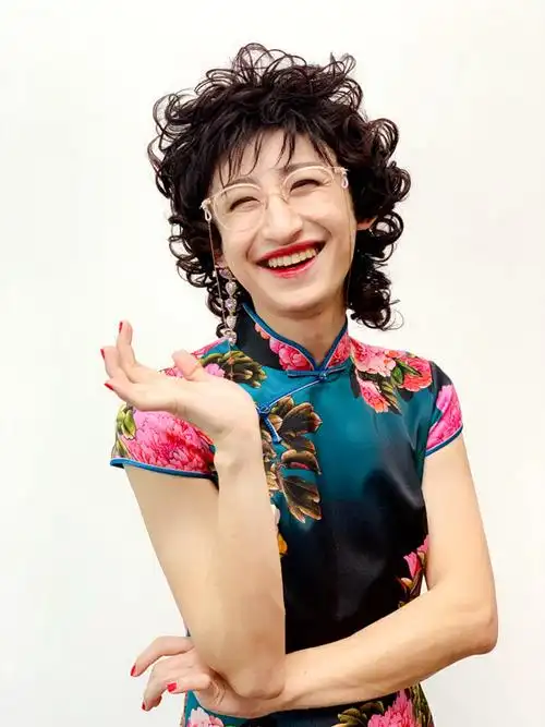 "网信助力"开启直播新模式 "青岛大姨"为家乡带货