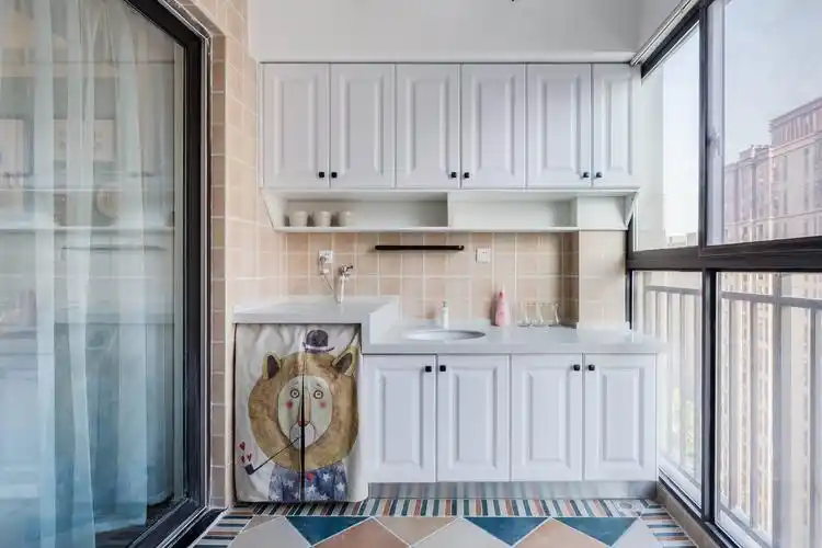 现代简约风格开放式整体厨房装修效果图