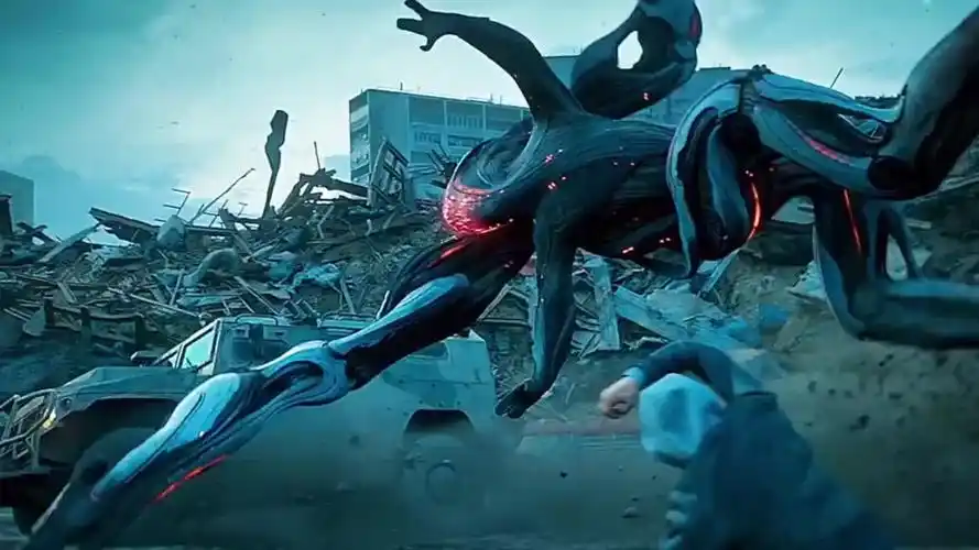 这套外星人机甲柔韧性真不错