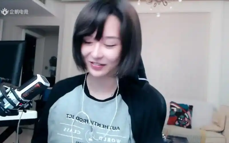 米兰大坏蛋亲口说自己谈恋爱偏听则暗小艺希望坏人被惩罚