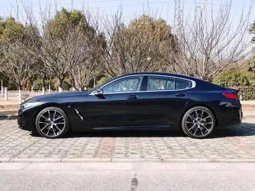 宝马 宝马8系 2019款 840i 四门轿跑车 m运动套装图片
