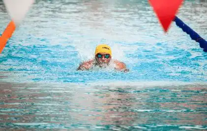 游泳真的能让人变美吗?_运动_比例_身材