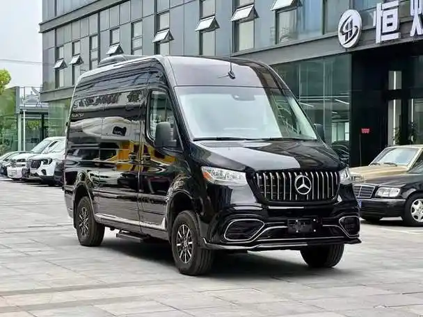 奔驰斯宾特四驱越野商务车旅居车,非常抗造的车子
