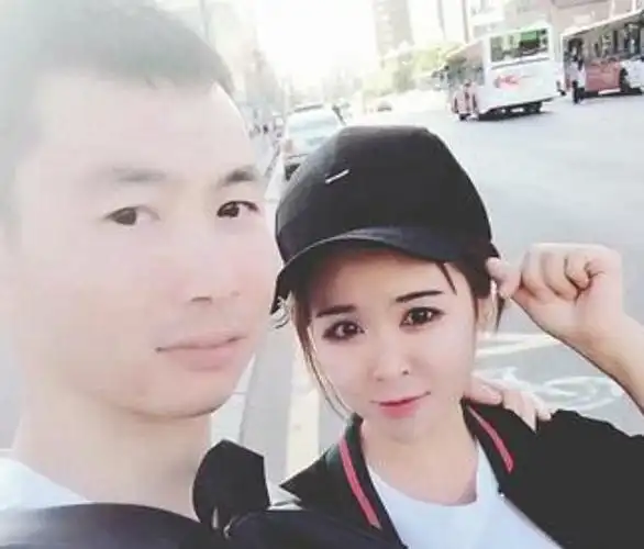 还记得拉面哥田波吗走红后娶女粉丝开店当老板如今又成普通人