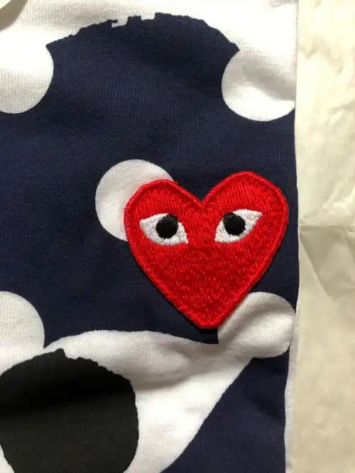 川久保玲cdg刺绣领标水洗标背面合集