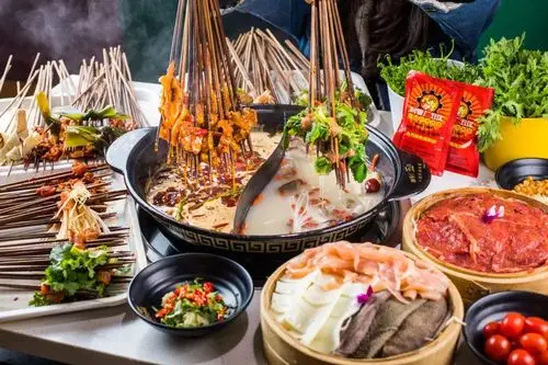 天河人均￥25成都必吃榜串串火锅正牌钢管厂五区火遍全国