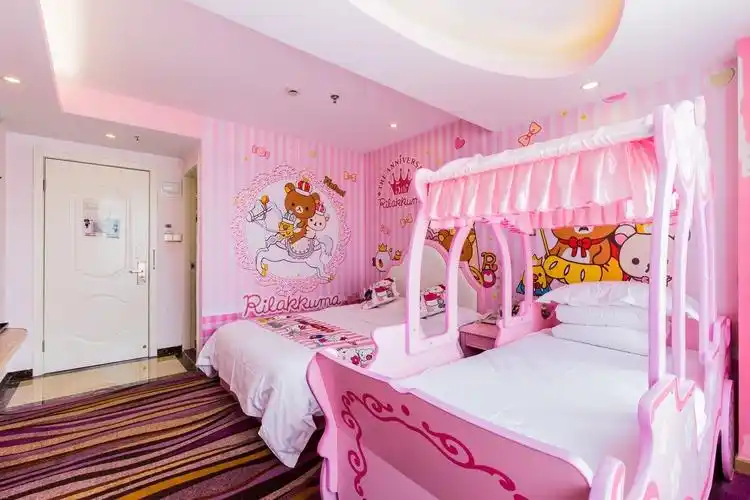 上海迪士尼899元起抢上海爱莎堡主题酒店卡通童趣房23人间1晚迪士尼全