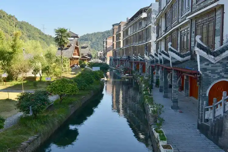 桂湘四日觅秋色 〈秋尽冬来风渐凉,恭城月柿尽观赏.〉(2020.11.13~16)