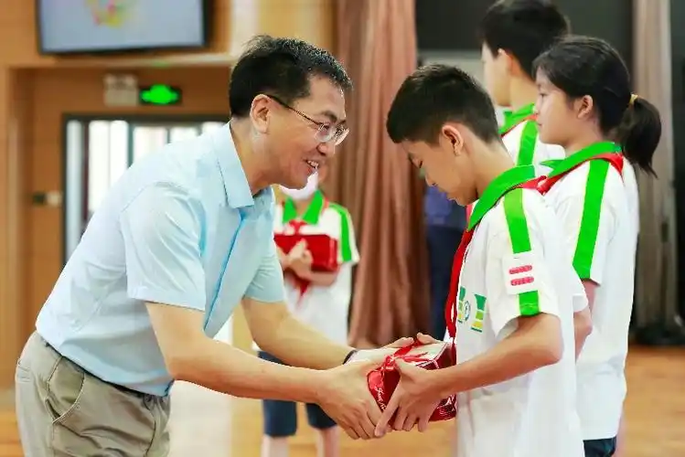 北京师范大学实验小学举行20212022学年全校结业式暨六年级毕业典礼