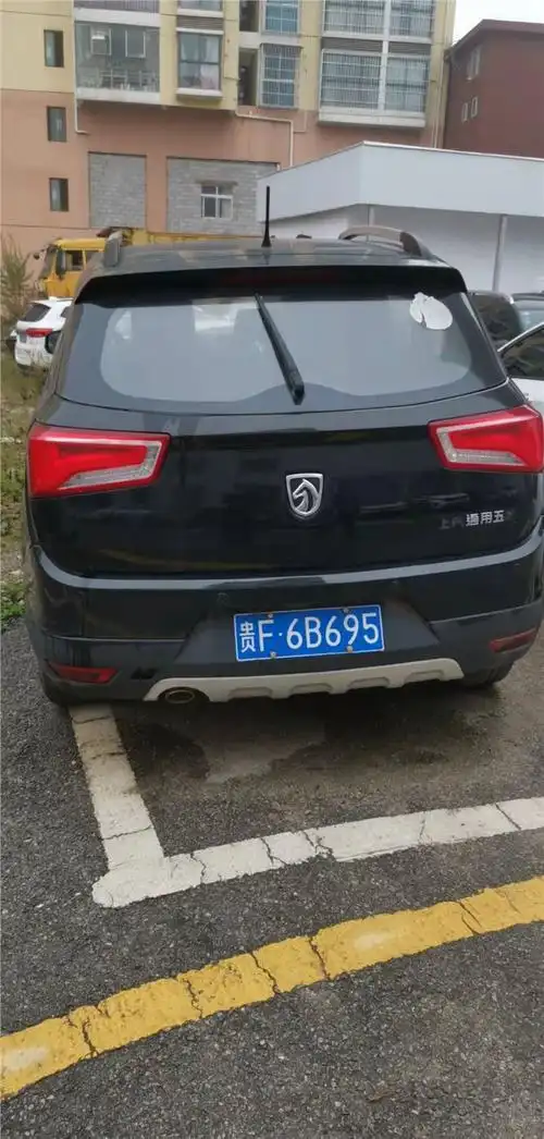 刘建成所有的车牌号为贵f6b695号宝骏560汽车