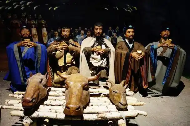 清明节是古代先祖祭祀祖先和扫墓的重要节日,具有深刻的宗教意义和