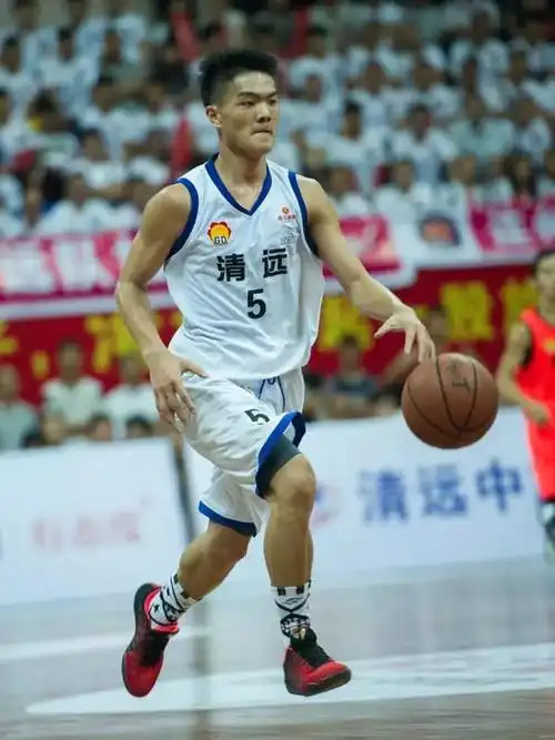 老对手参加选秀 黎伊扬:两年后我会考虑cba