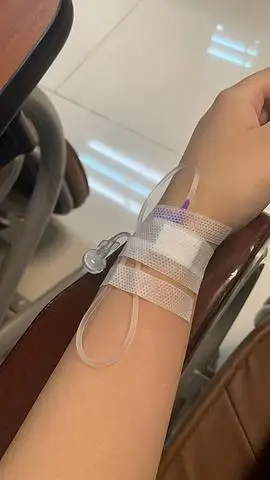 江湖救急求女生手的打针图片