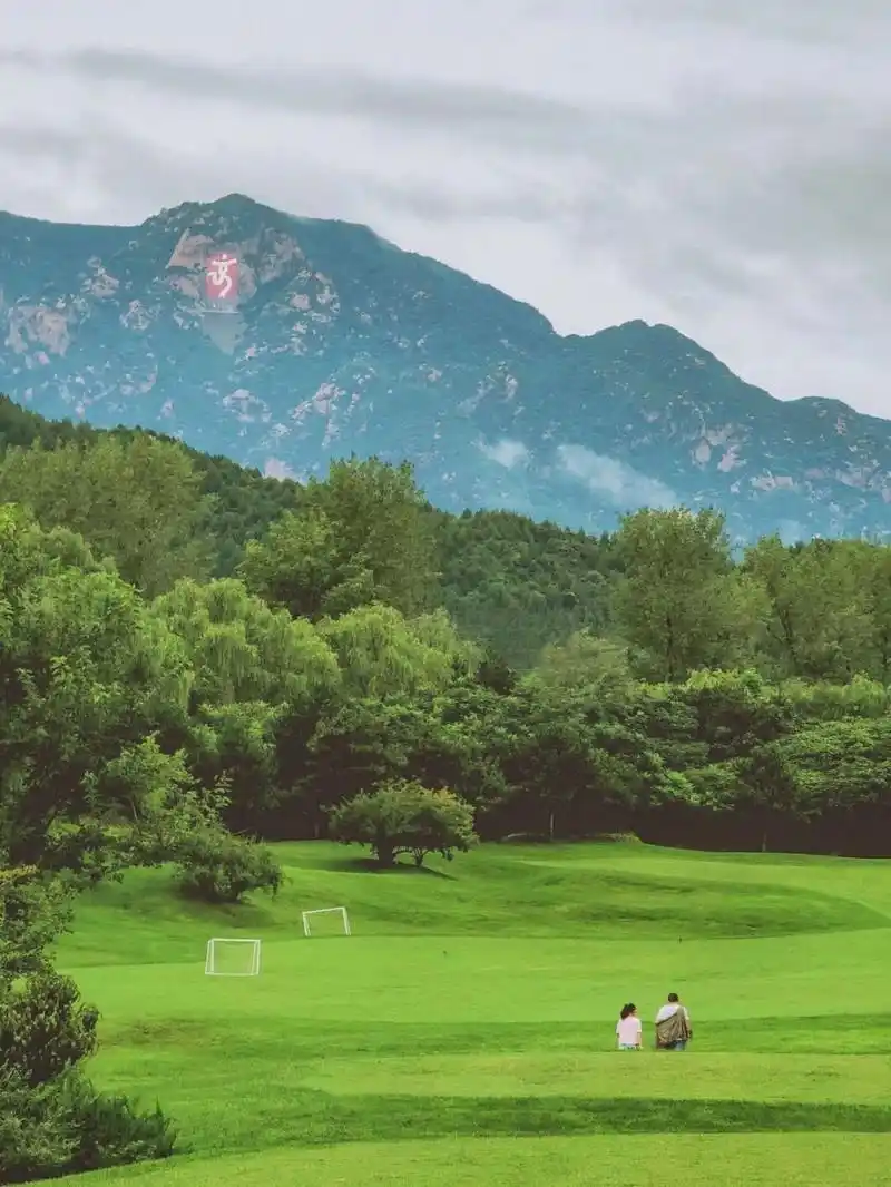 99位置:君山假日酒店(北京市密云区密溪路33号) 96不能出京的周末