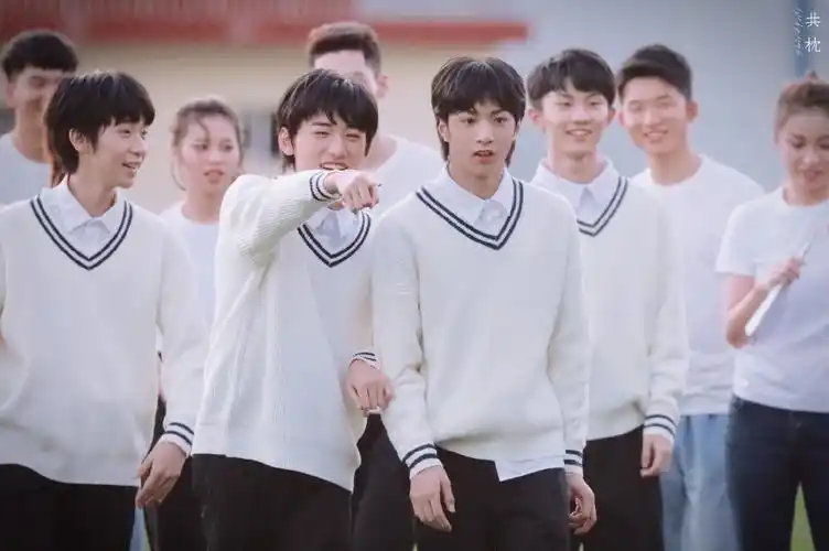 刘耀文/宋亚轩/刘耀文壁纸/宋亚轩壁纸/文轩/文轩壁纸/世界第一初恋