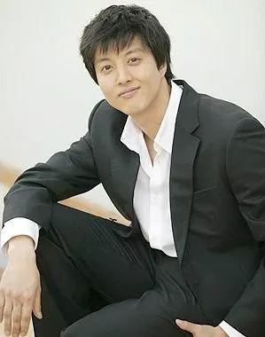 50位"韩流"男星— 李东健