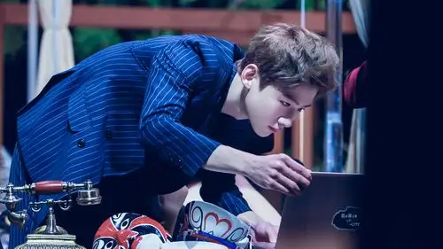 白敬亭 明星大侦探 cr:蓝色蒲公英lmy