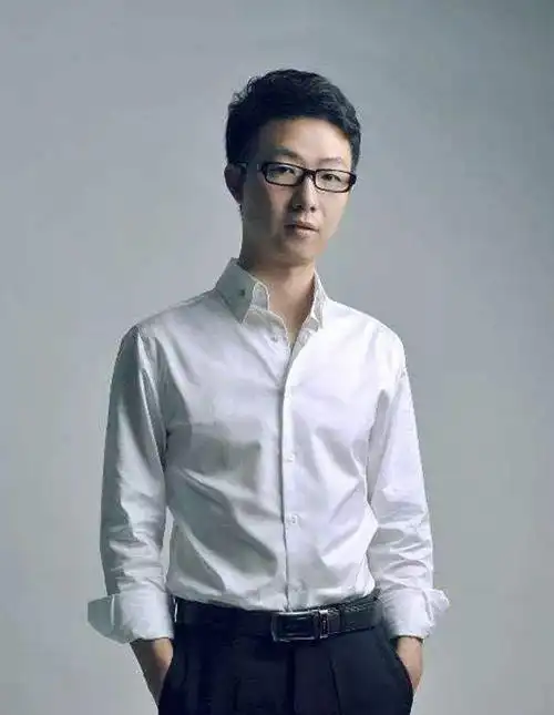 负债3000万裁员1300人如今东山再起两年开出20家美食