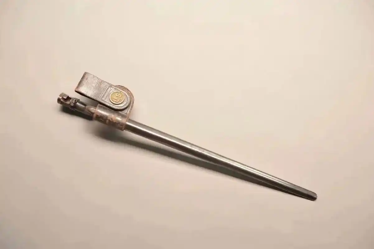 英式19世纪套筒刺刀全品 提要: 英国十九世纪中期装备的主要刺刀,也是