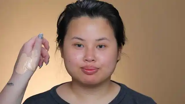 胖女人脸圆又大,这样化妆后,秒变漂亮女神