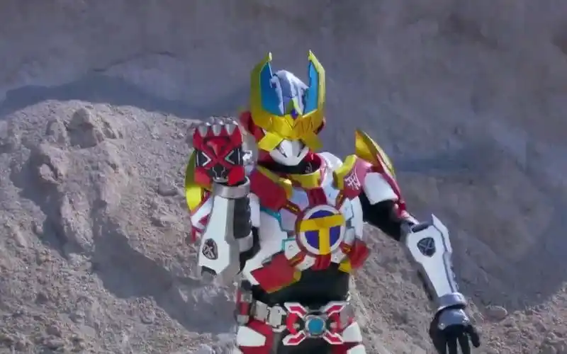 战神刑天铠甲登场,帅呆了,各项属性都有很大提升-母婴亲子视频-搜狐