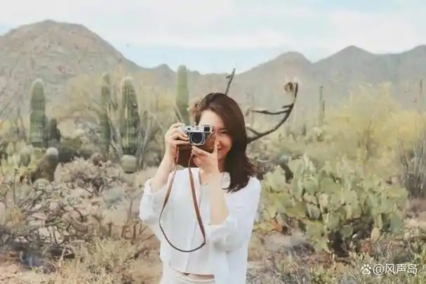 刷着刷着突然反应过来,回到头像一看,哦莫,"蕾拉小姐"——这不是陈赫