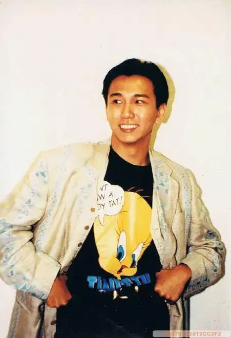 p>温兆伦,1964年11月18日生于中国香港,祖籍上海闵行,中国香港男演员