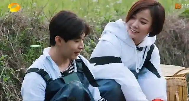 王珞丹看大华的眼神很暖俩人特别配网友大华这次真不一样