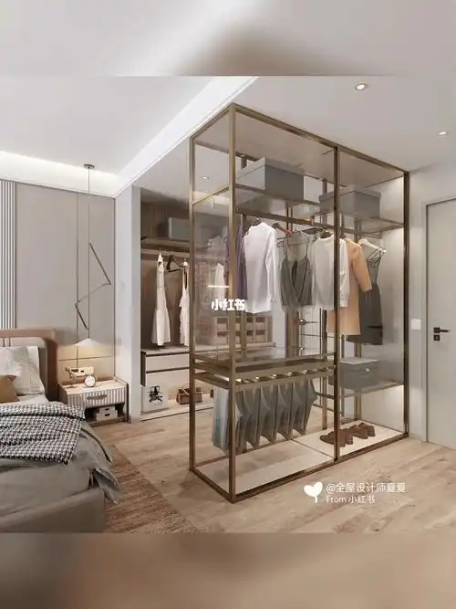 衣帽间定制  #现代轻奢  #开放式衣帽间  #玻璃柜  #主卧衣帽间设计