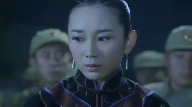 黑狐之风影蒋胜男企图脱逃逃跑中被石莉发现