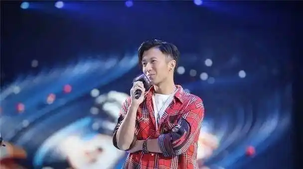 "人间清醒"谢霆锋,会让多少中国娱乐圈的年轻明星""?