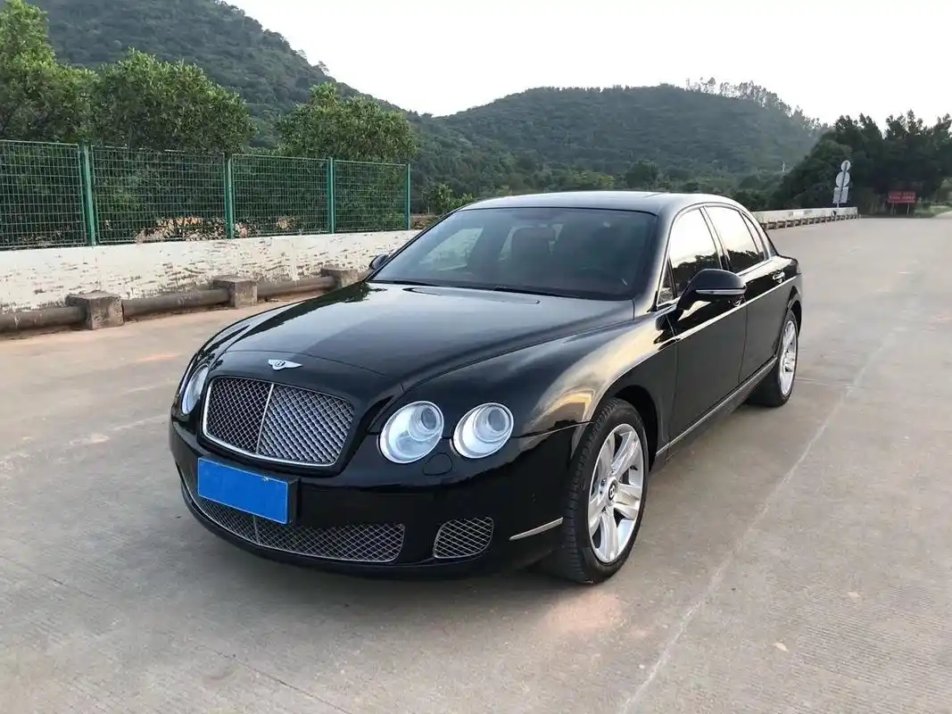 老款宾利飞驰6.0t 限量版,豪车的内饰设计真的很超前