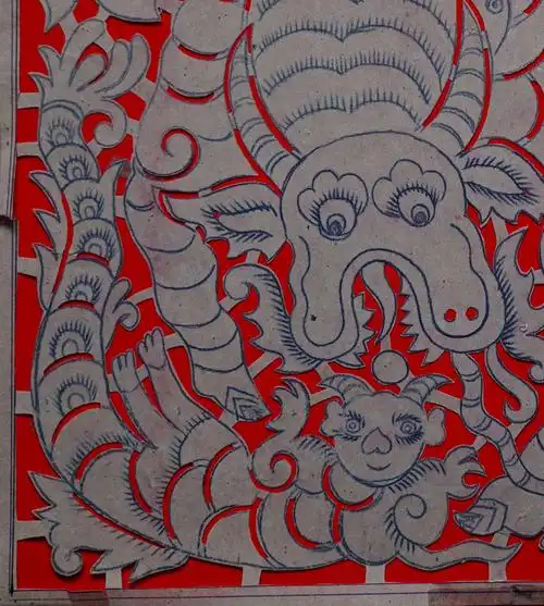 苗族传统图案解读之一:《牛龙图》剪纸