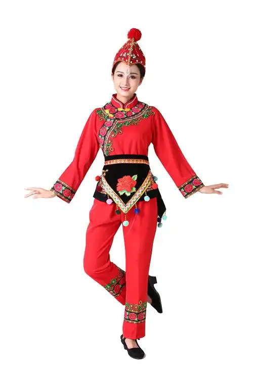 昆明发货绣花云南楚雄武定公鸡彝族民族服装生活民族服装