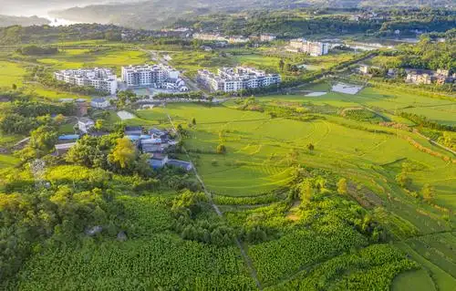 明亮的新农村实在让人向往.拍于合川涞滩镇.