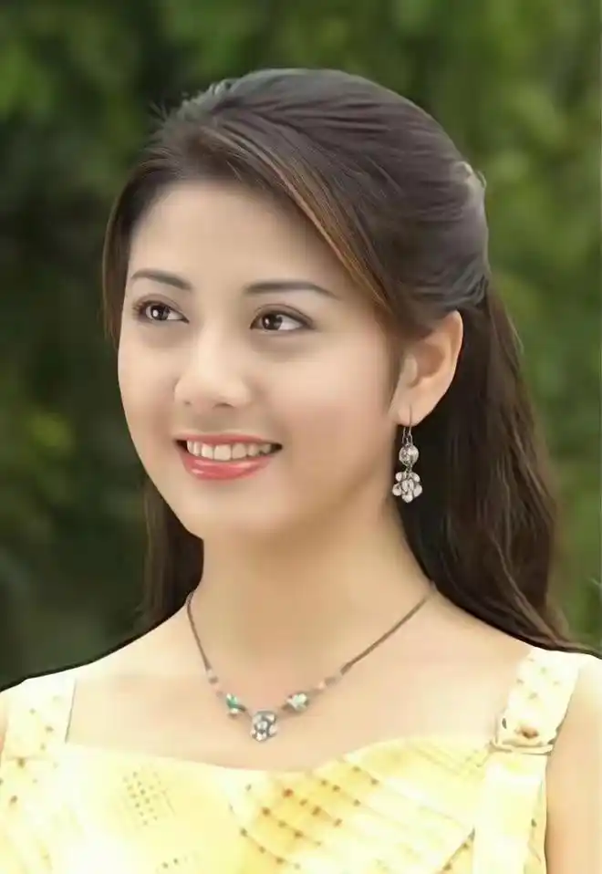 台湾古典美人韩瑜:神似高圆圆