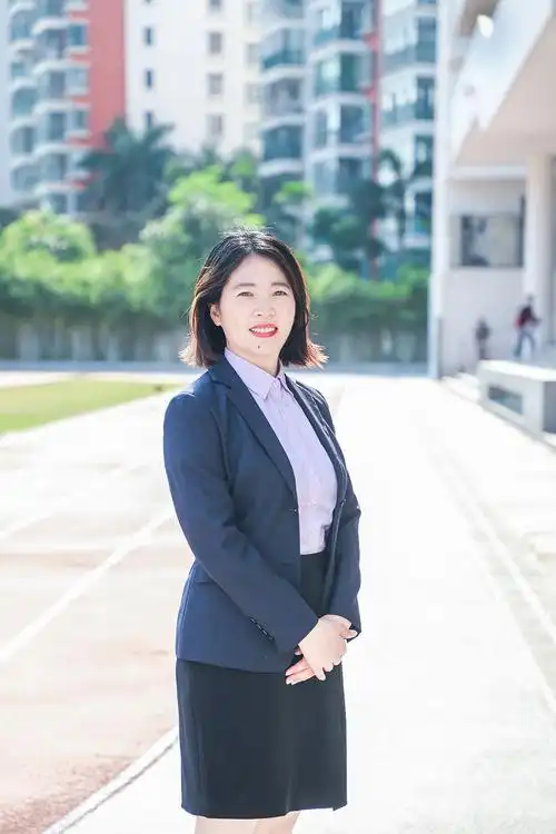 上官婷婷老师 七年级英语组组长