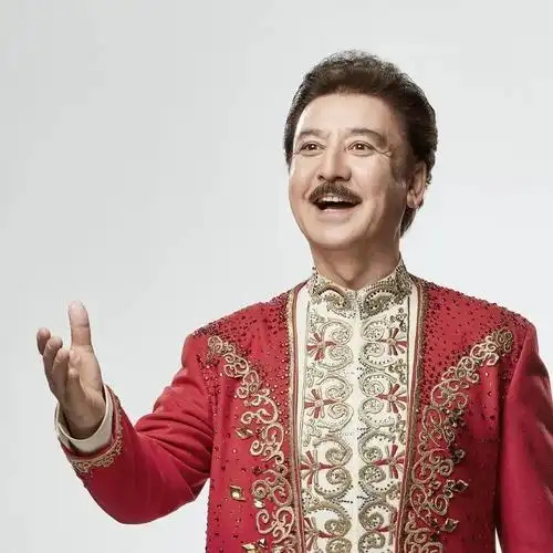 肉孜·阿木提(歌唱家,艺术家)_尚可名片