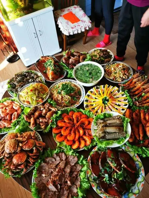 南工人的年夜饭又香又暖