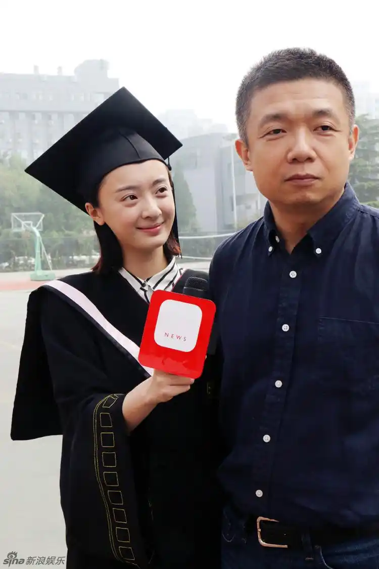 组图:95后孙铱北电毕业 张嘉译担任研究生导师_高清图集_新浪网