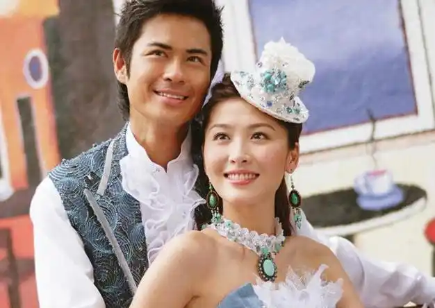 周丽淇出演《岁岁青莲》,曾是模特出道,丈夫是军旅一哥傅程鹏