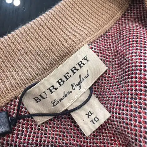 burberry prorsum和burberry london是高级成衣系列,是主线产品.