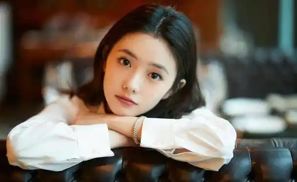 给这9位95后年轻女演员排个名,张子枫实至名归,刘浩存还需努力