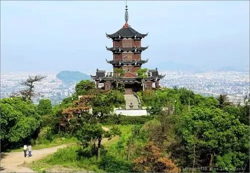航坞山屹立在萧绍平原上的天然灯塔太美了