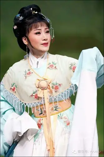 越剧唱词中的"姑娘"